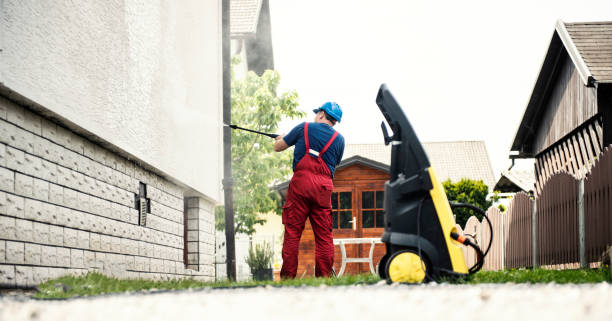 Best Animal Enclosure Cleaning  in Baytown, TX